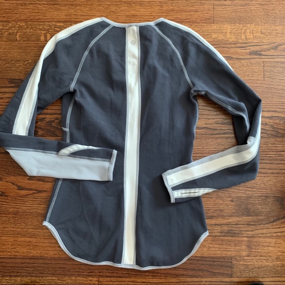 Lululemon reversible sweater - Picture 7 of 7